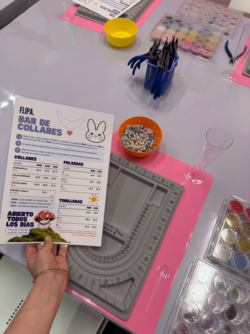 Bar de Collares, Pulseras y Tobilleras