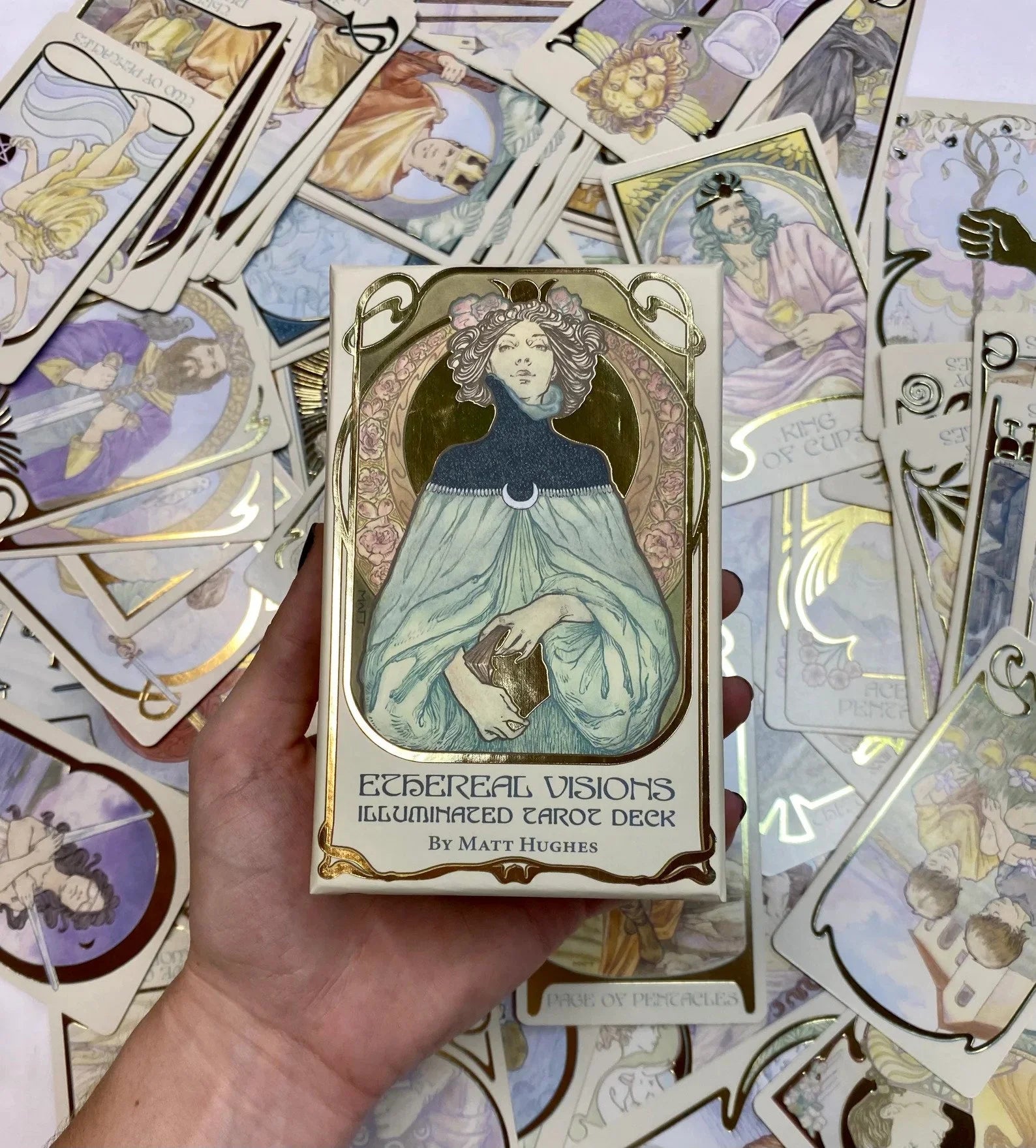 Visiones Etéreas · Cartas de Tarot Iluminado by Matt Hughes